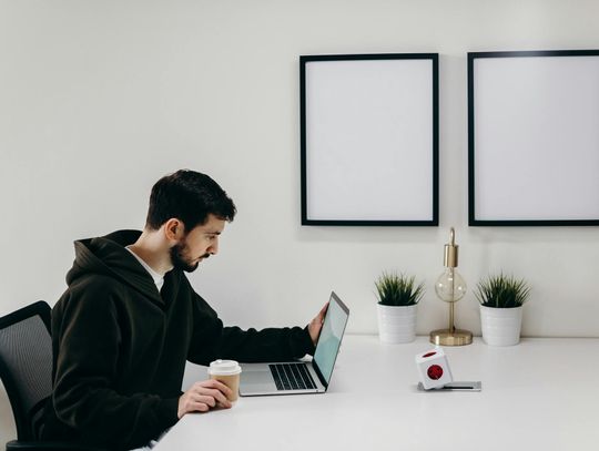 Jak znaleźć idealnego freelancera SEO dla Twojego biznesu?
