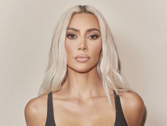 Kim Kardashian – od reality show do imperium stylu i biznesu